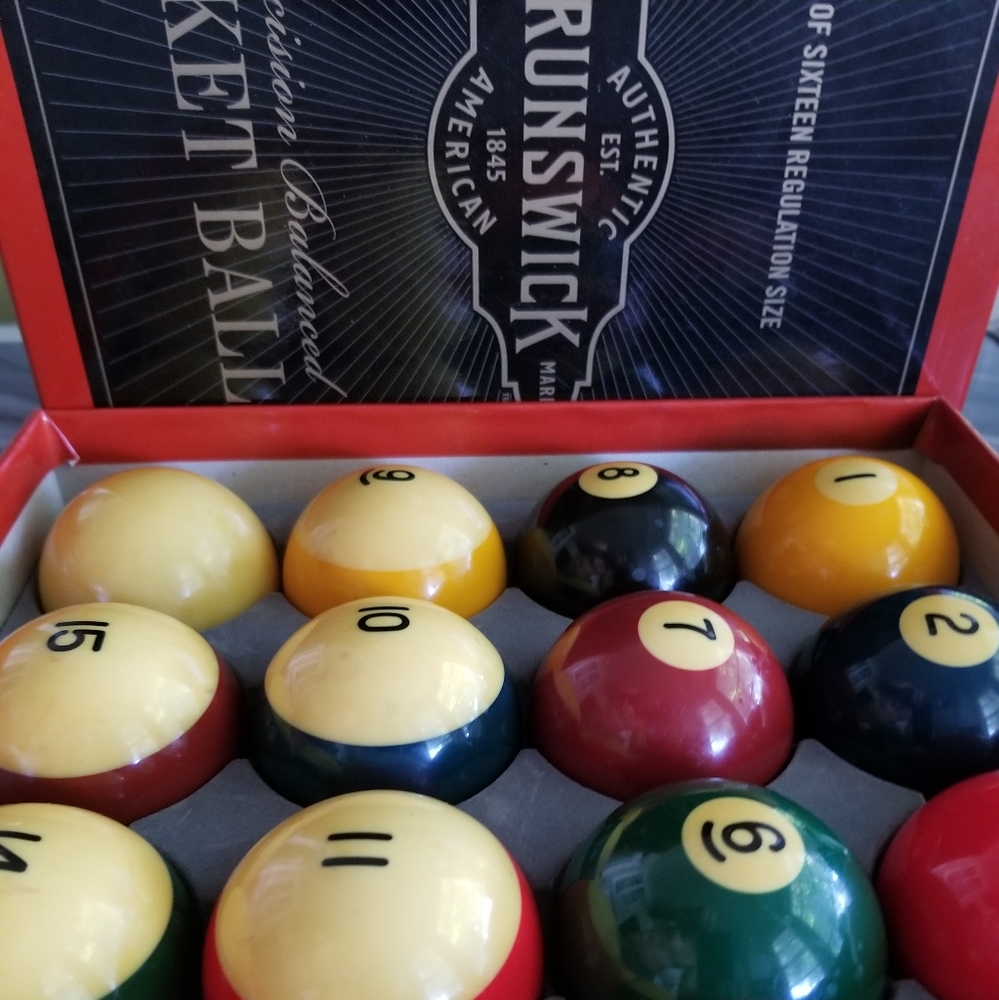 Brunswick pocket balls
